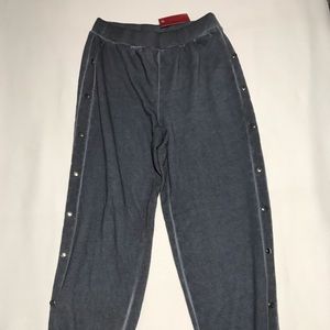 Jennifer Lopez sweatpants